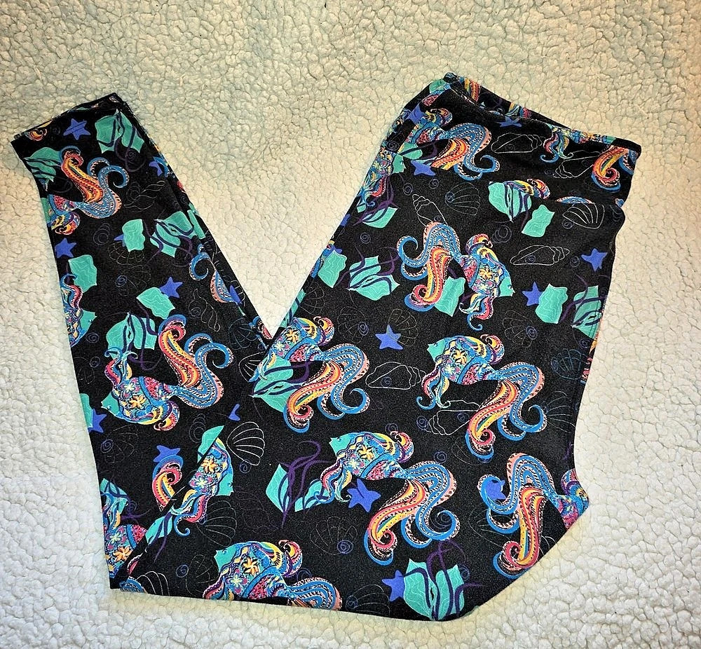 LuLaRoe Fancy Fish & Shells in Dark Charcoal and Multicolor Size TC